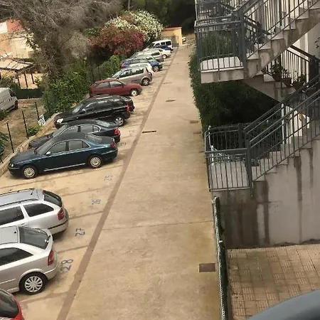 Calafat, A 2 Minutos A Pie De Cala Llobeta 칼라파트